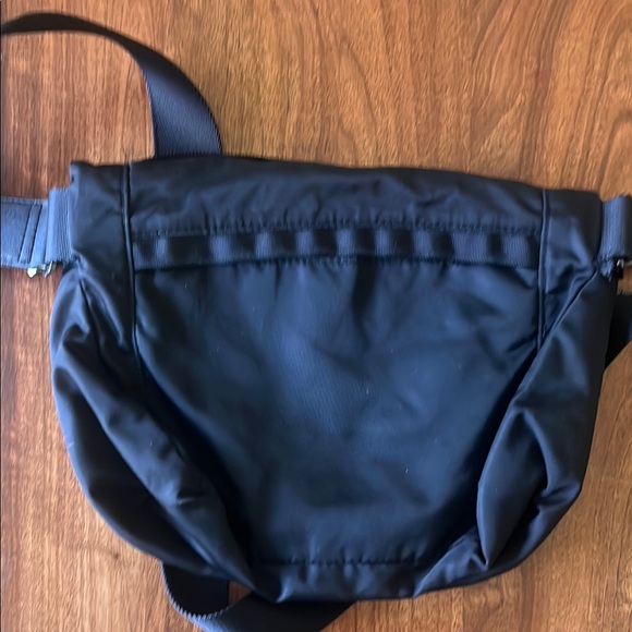 lululemon athletica Black Crossbody Bag - Picture 3 of 4